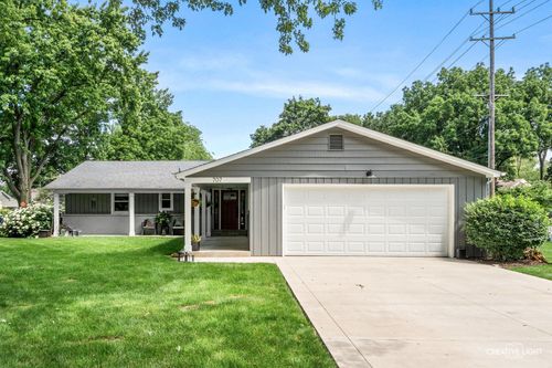707 Maple Ln, Batavia, IL, 60510-1211 | Card Image