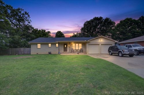 1621 Harris Dr, Bartlesville, OK, 74006-5708 | Card Image