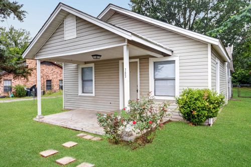 703 N Rodeo St, Gladewater, TX, 75647 | Card Image