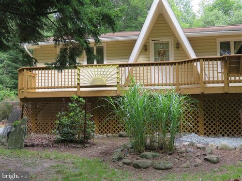 104 Tepee Dr, Pocono Lake, PA, 18347-8108 | Card Image