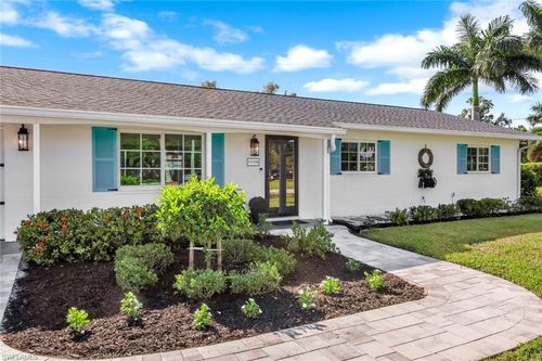 1086 N Town And River Dr, FORT MYERS, FL, 33919-5916 | Card Image