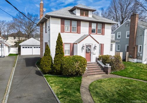 18 Phipps Ave, East Rockaway, NY, 11518-1403 | Card Image