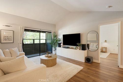 390-20702 El Toro Rd, Lake Forest, CA, 92630-6133 | Card Image