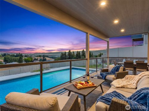 854 Autumn Crest Dr, Wenatchee, WA, 98801-3889 | Card Image