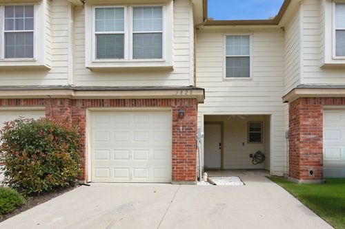 3820 Vista Mar Dr, Euless, TX, 76040-3457 | Card Image