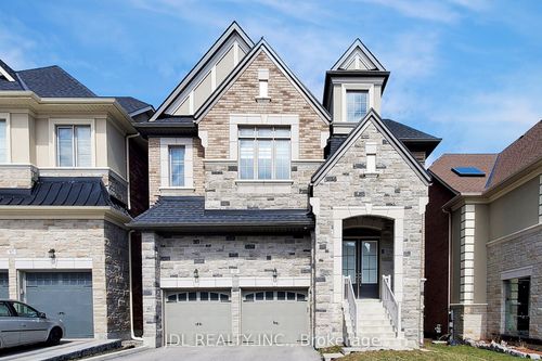 95 Giardina Cres, Richmond Hill, ON, L4B0G2 | Card Image