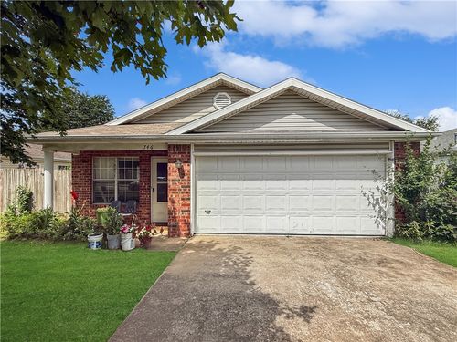 746 Locust St, Springdale, AR, 72762-1680 | Card Image