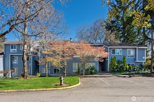 b301-4120 212th St Sw, Mountlake Terrace, WA, 98043-3586 | Card Image