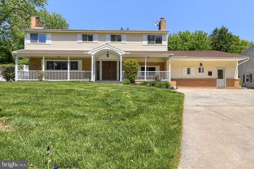 6100 Driftwood Dr, Harrisburg, PA, 17111-3828 | Card Image