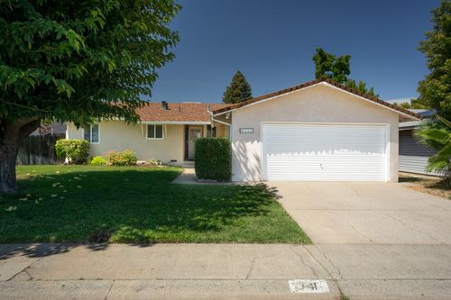 741 Winslow Dr, Yuba City, CA, 95991-1935 | Card Image