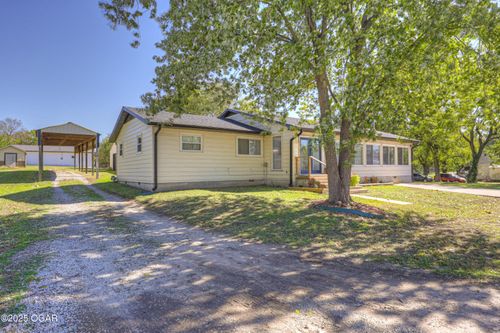 105 Summit St, Carl Junction, MO, 64834-9180 | Card Image