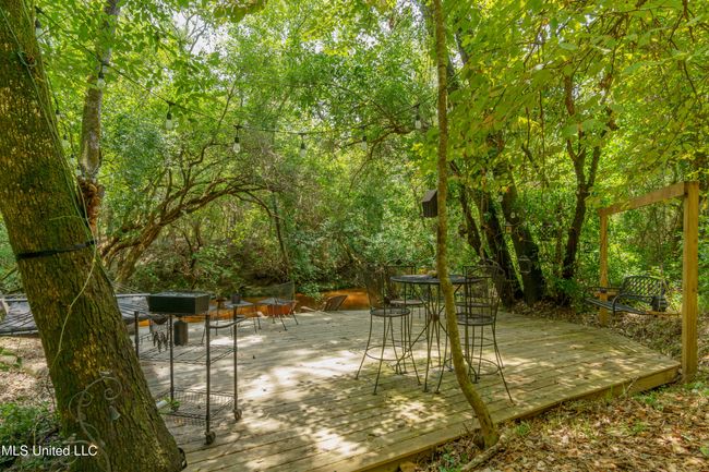 Deck on Creek | Image 42