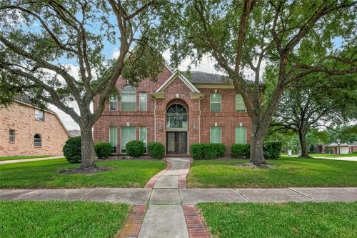 2602 Pinebend Dr, Pearland, TX, 77584-9102 | Card Image