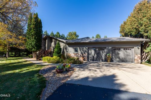 10744 Chokecherry Drive, Bismarck, ND, 58503 | Card Image