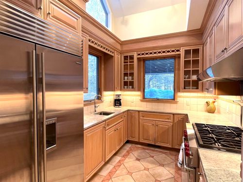 71-499 Field Rd, Stowe, VT, 05672-5507 | Card Image