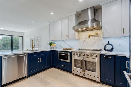 2-11919 Mayfield Ave, Los Angeles, CA, 90049-5933 | Card Image