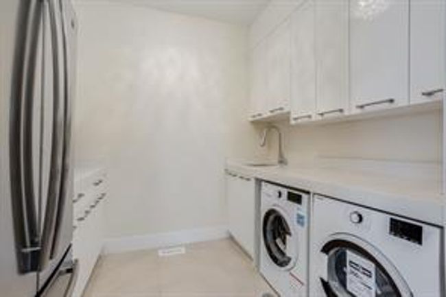 1427 4 St Nw, House detached with 7 bedrooms, 7 bathrooms and 4 parking in Calgary AB | Image 32