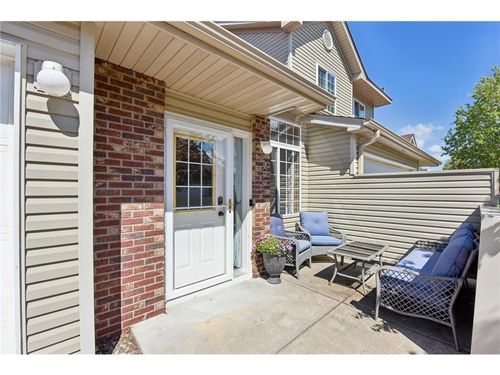 2335 Oakridge Cir, Hudson, WI, 54016-9124 | Card Image