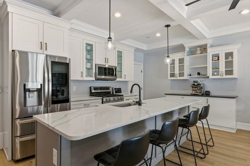 apt-2-114 Saratoga Way, Portsmouth, NH, 03801-4782 | Card Image