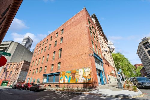402-606 Post Ave, Seattle, WA, 98104-1427 | Card Image