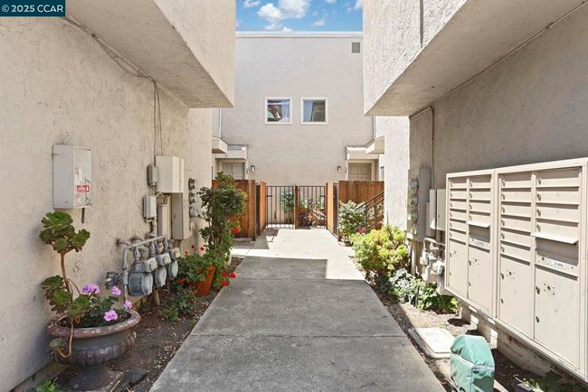 APT-29 - 3712 Willow Pass Rd, Condo with 2 bedrooms, 2 bathrooms and 1 parking in Concord CA | Image 28
