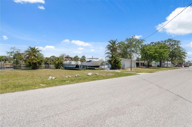 6521 Boatyard Dr, House other with 2 bedrooms, 1 bathrooms and null parking in HUDSON FL | Image 5