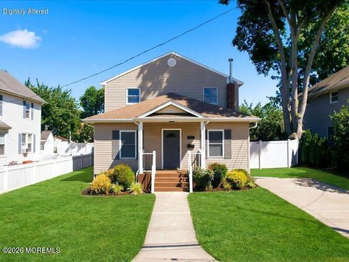 22 Carpenter St, Red Bank, NJ, 07701-5506 | Card Image