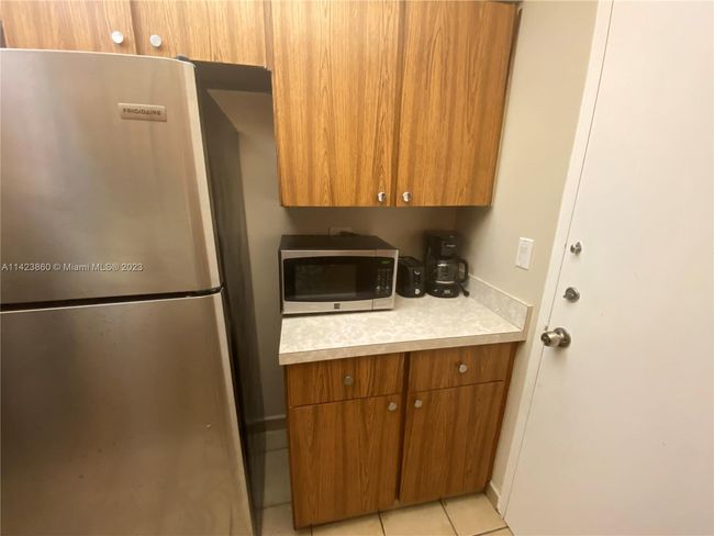 APT-216 - 1408 Brickell Bay Dr, Condo with 0 bedrooms, 1 bathrooms and null parking in Miami FL | Image 20