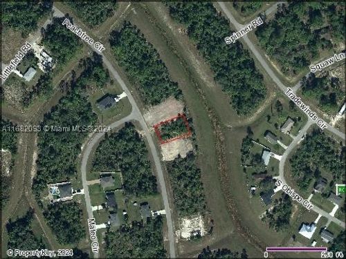 5025 N Peachtree Cir, LaBelle, FL, 33935-5597 | Card Image