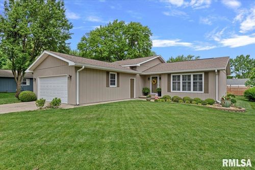 12 Diana Dr, South Jacksonville, IL, 62650-3235 | Card Image