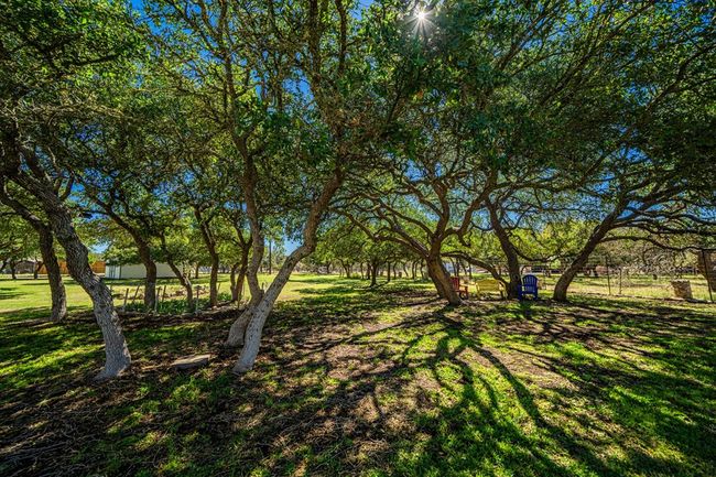 259 Burr Oak Trl, House other with 3 bedrooms, 2 bathrooms and 3 parking in Harper TX | Image 27