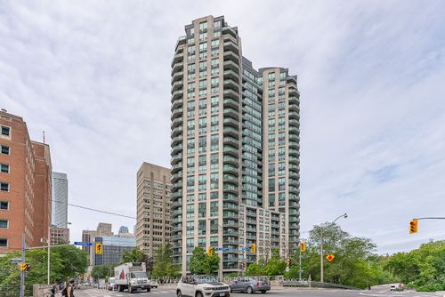 812-300 Bloor St E, Toronto, ON, M4W3Y2 | Card Image