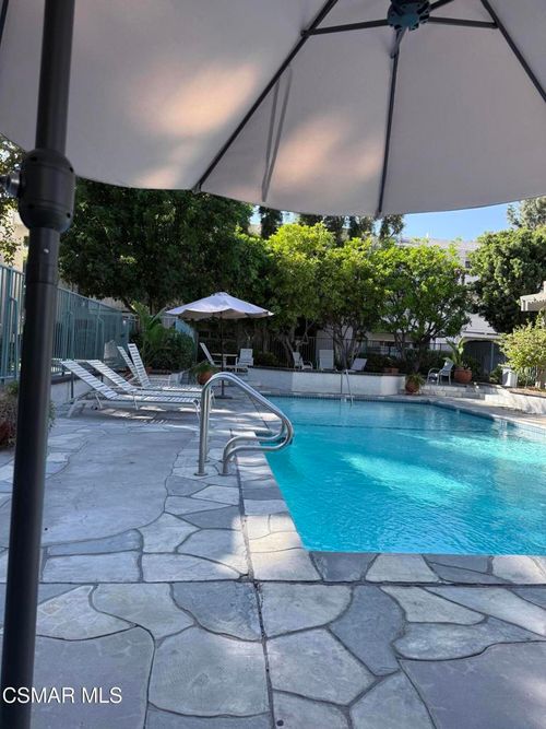 374-20134 Leadwell St, Winnetka, CA, 91306-3264 | Card Image