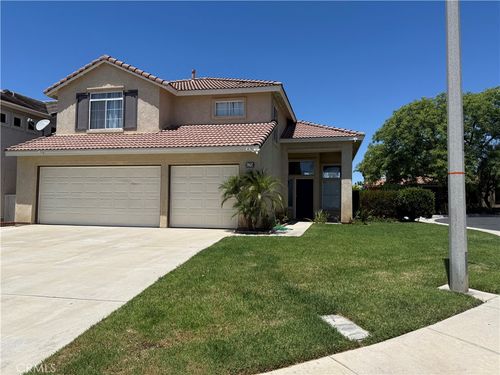 670 Stoney Creek Cir, Corona, CA, 92879 | Card Image