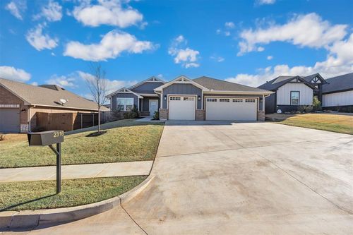 2316 Los Angeles Avenue, Edmond, OK, 73034 | Card Image