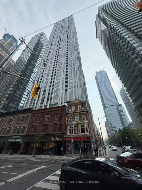 107-108-109-1 Yorkville Ave, Toronto, ON, M4W0B1 | Card Image