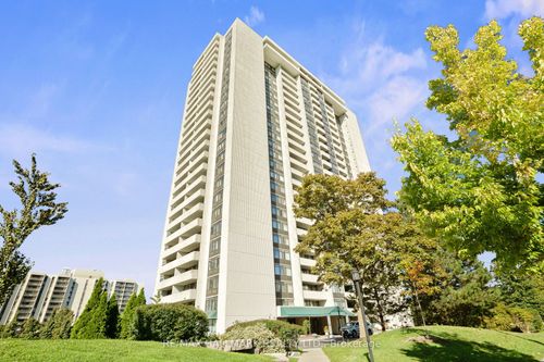 1805-3300 Don Mills Rd, North York, ON, M2J4X7 | Card Image
