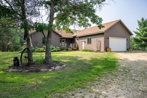 W4838 28th St, Necedah, WI, 54646-8027 | Card Image