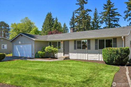 8305 214th Pl Sw, Edmonds, WA, 98026-7457 | Card Image