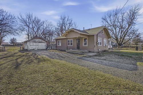 119 Enlow Ave, Blackwell, OK, 74631-4801 | Card Image