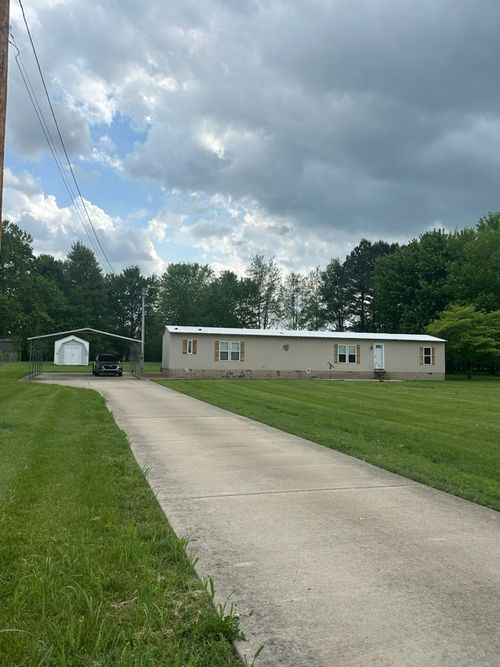 7512 Greenwood Rd, Cross Plains, TN, 37049-4787 | Card Image