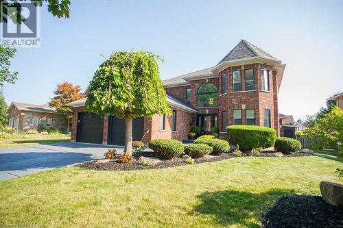 54 Blackfriar Lane, Brantford, ON, N3R7L3 | Card Image