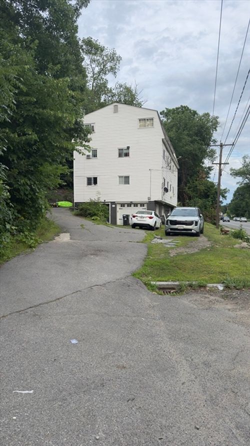 2-747 River St, Haverhill, MA, 01832-3658 | Card Image
