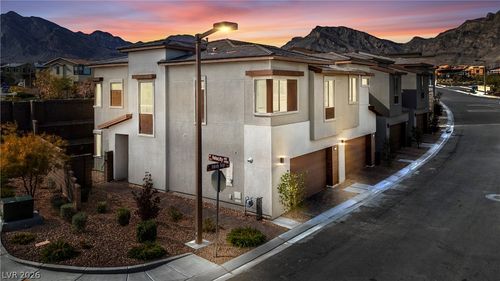 633 Infinity Ridge St, Las Vegas, NV, 89138-6483 | Card Image