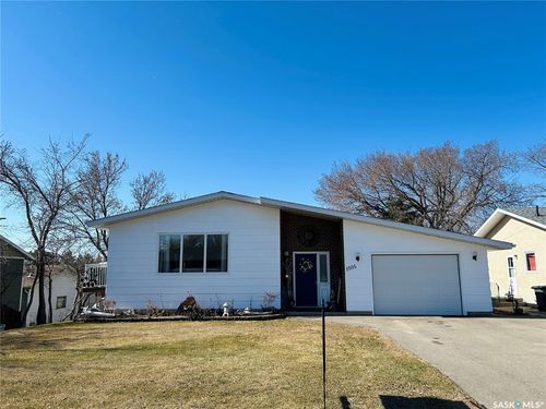 1005 10th St, Rosthern, SK, S0K3R0 | Card Image