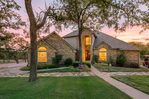 615 Runaway Bay Dr, Runaway Bay, TX, 76426-9436 | Card Image