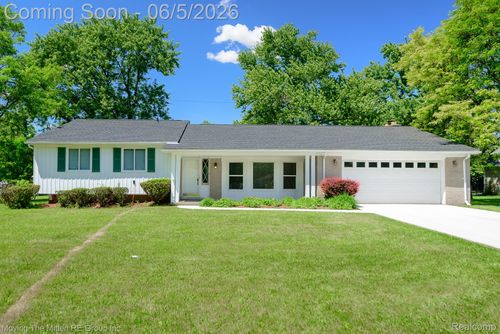 23735 W Newell Cir, Farmington Hills, MI, 48336-3069 | Card Image