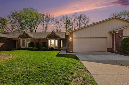 41302 Fortuna Drive E, Clinton Charter Township, MI, 48038 | Card Image