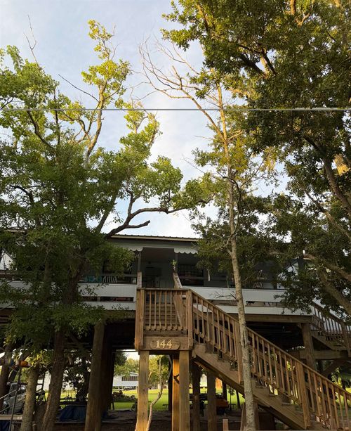 136 Cott Ln, Grand Isle, LA, 70358 | Card Image