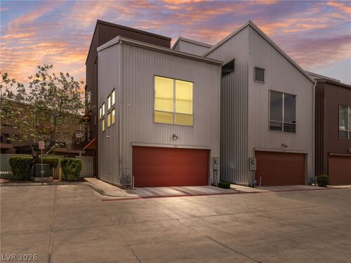 2007 Pin Oak Ave, Las Vegas, NV, 89101-5644 | Card Image